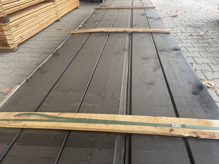 Ca. 50x Wisselsponning/halfhoutsrabat zwart gecoat, 18x190mm, lengte 4